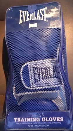 Everlast pro style boxing gloves blue 12 ozs
