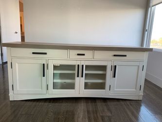Tv stand