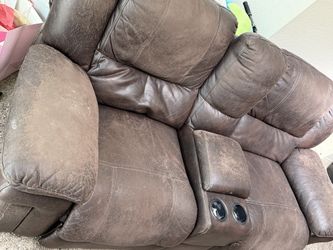 Free love seat and chair