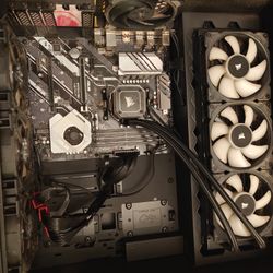 CUSTOM Gaming PC