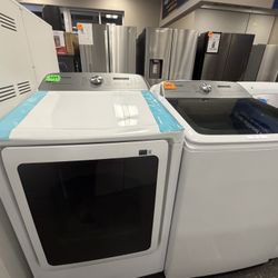 Samsung Top Load Washer And Electric Dryer 