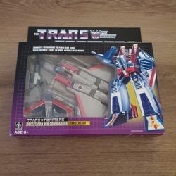 WALMART REISSUE  TRANSFORMERS  STARSCREAM 