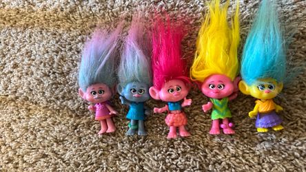 5 trolls toys