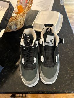 Jordan 4 