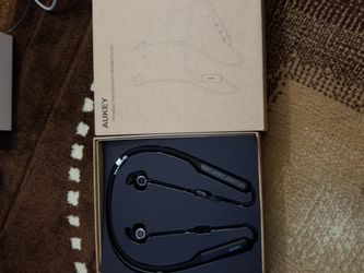 Aukey neckband headphones