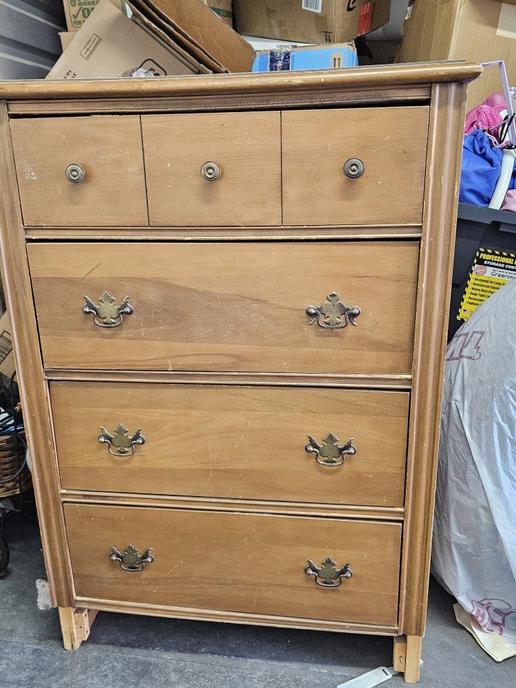 Dresser