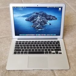 Apple Macbook Air (13-inch Mid 2012) with Software