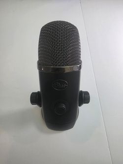 Blue Yeti Professional Multi-Pattern USB Condenser Microphone - Blackout