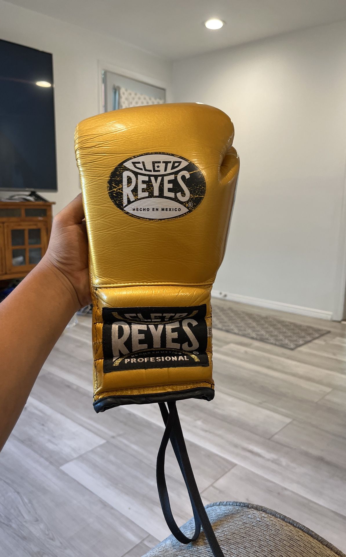 Gold Cleto Reyes