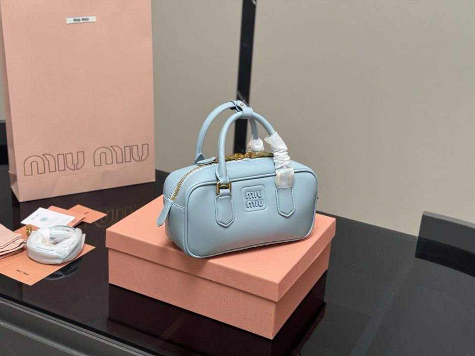 Women's light blue handbag or crossbody bag