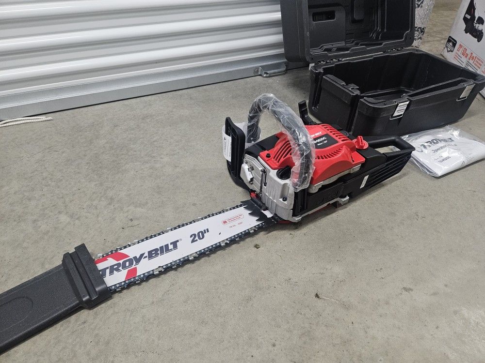 Brand new Troy-bilt 20" chainsaw