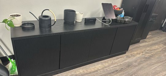 Tv console