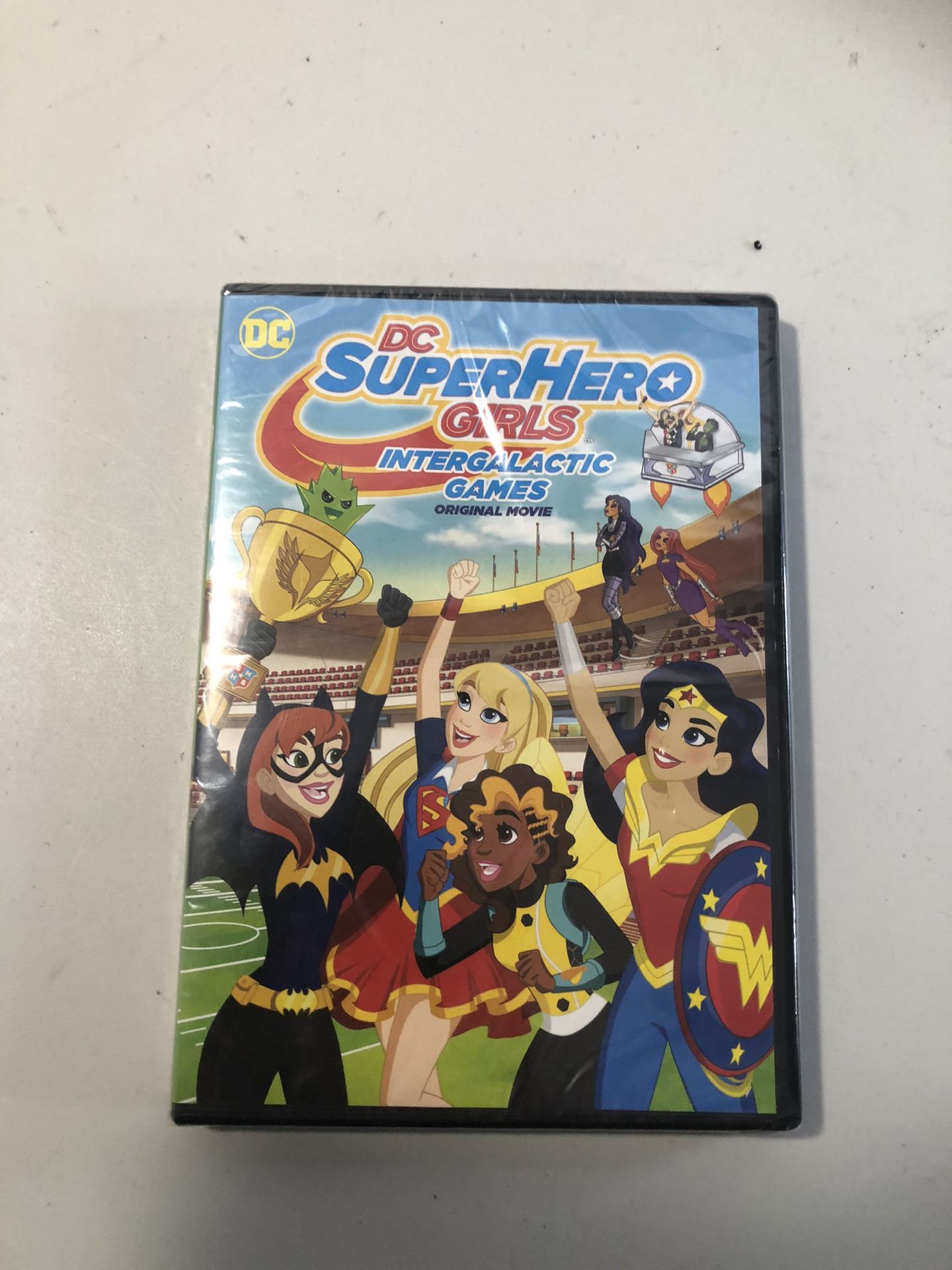 DC Super Hero Girls: Intergalactic Games (DVD)