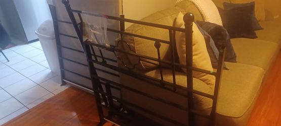 Twin bed frame, mattress, box frame, bed sheet, blanket