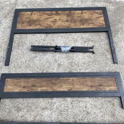 Queen Size Metal Bed Frame 