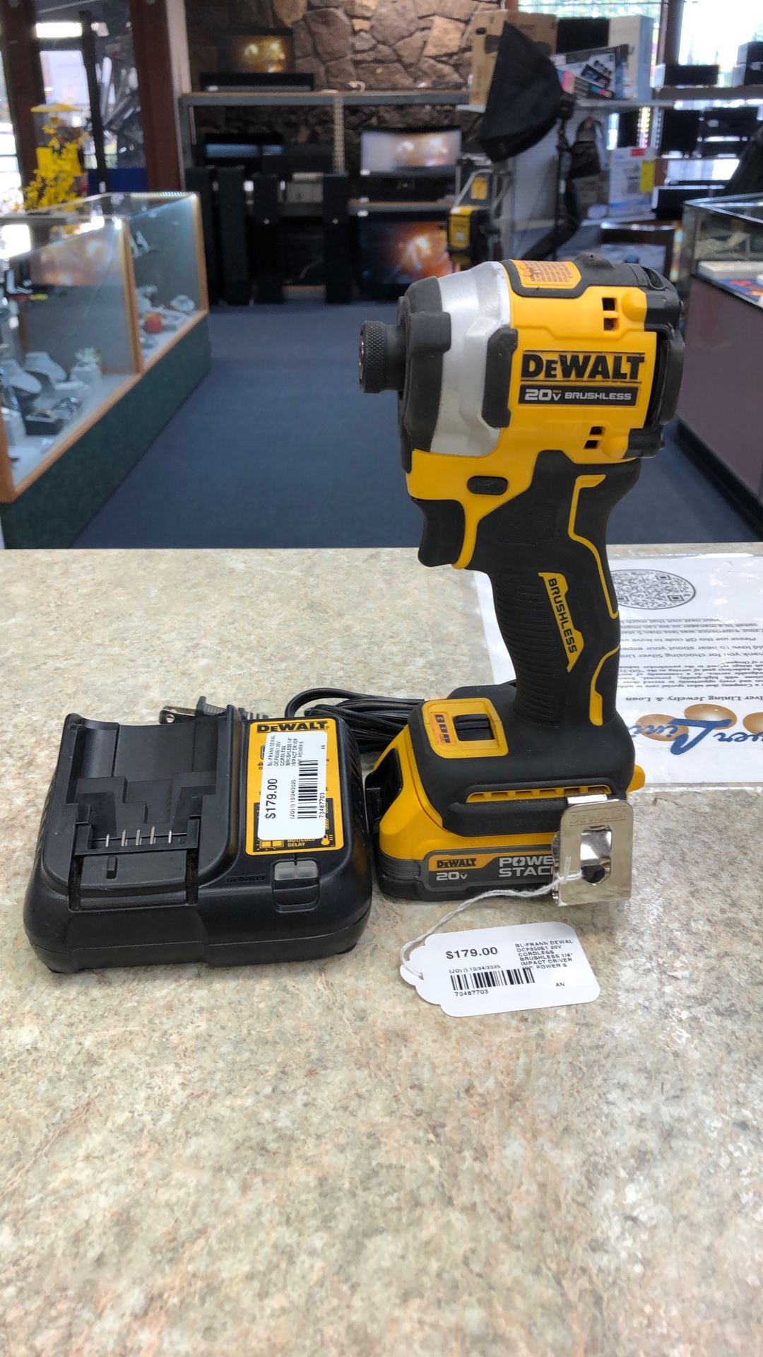 Dewalt DCF850E1 20V Cordless Brushless 1/4” Impact Driver With 1 PowerStack 1.7Ah Battery & Charger (70487703)