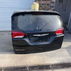 Chrysler Pacifica Tailgate Parts