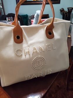 Used Purse, Exellent Condition 