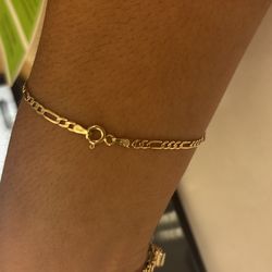 Gold bracelet