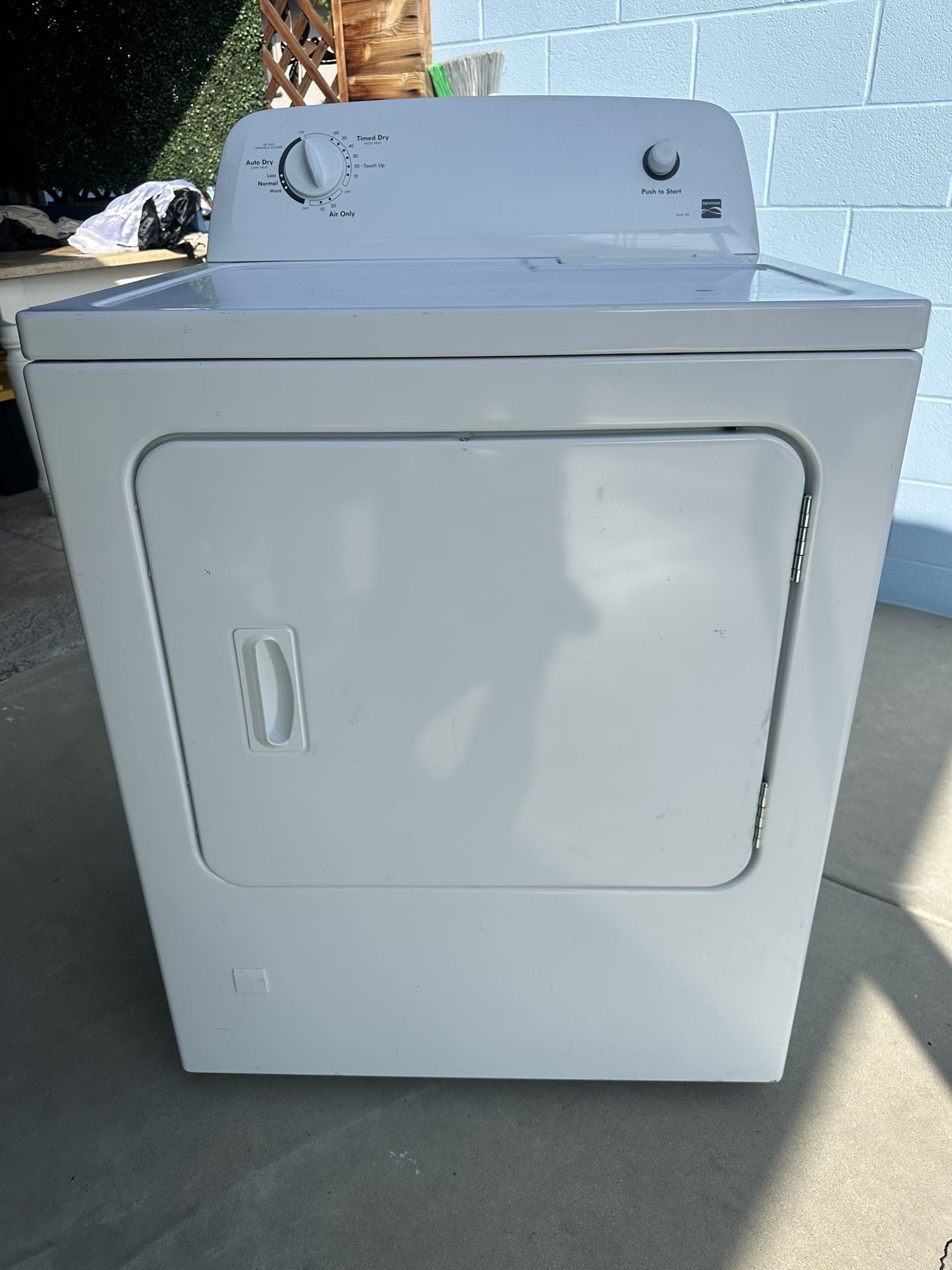 Gas Dryer Kenmore .Super Capacity Plus .Heavy Duty .Very Good Condition . We Give Guarantee.