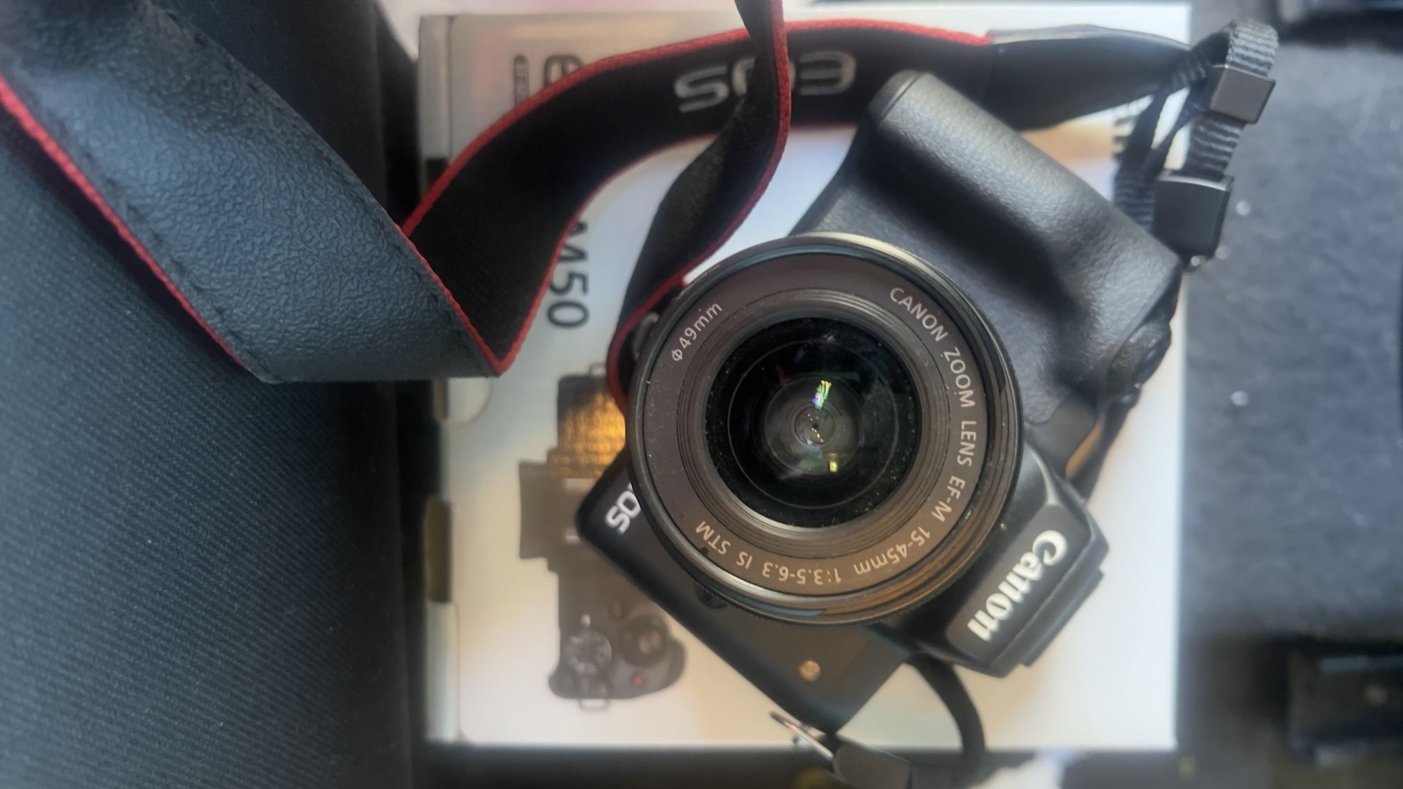 Canon EOS M50 Kit Plus Two SDcards (Basically New Used Once)