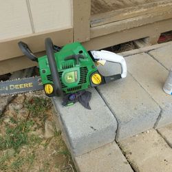 16 INCH John Deere  Chain Saw