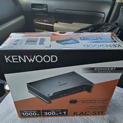 Kenwood KAC-511
Mono subwoofer amplifier — 500 watts RMS x 1 at 2 ohms