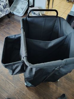 Laundry hamper