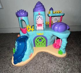 Under the sea & Minnie play houses
