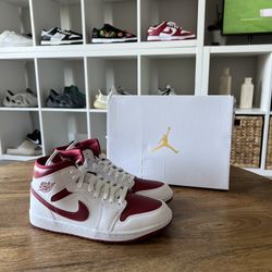 Jordan 1 Reverse Chicago Size 8 Deadstock 