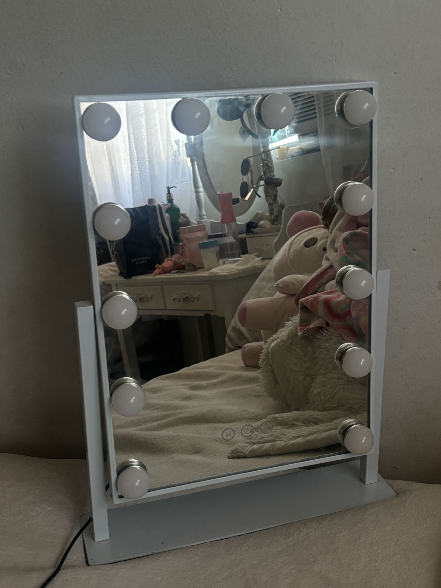 Small Vanity Makeup Mirror