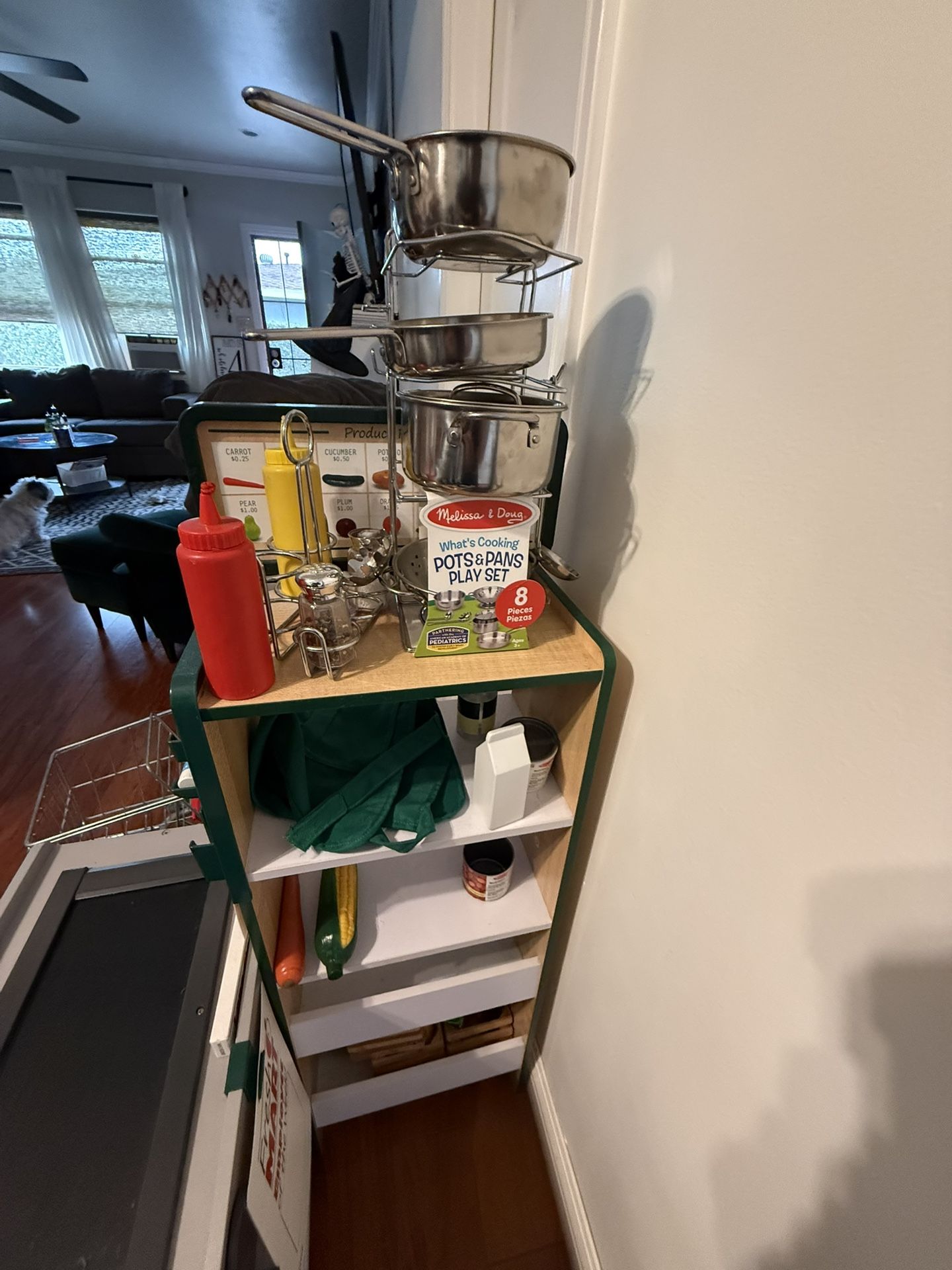 Melissa And Doug Store Set with all Accessories Shown