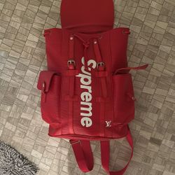 LV supreme Backpack (Used)