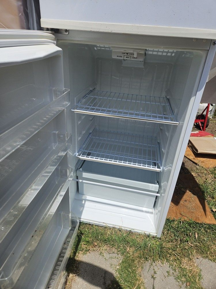 Refrigerator(works Great)