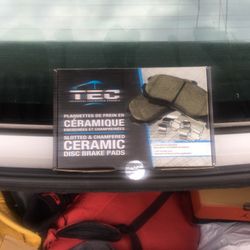 Front Brake Pads For Dodge Charger 