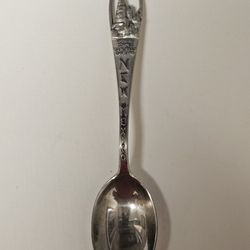 Vintage New Mexico Carlsbad Caverns Chinese Temple Sterling Silver Spoon 