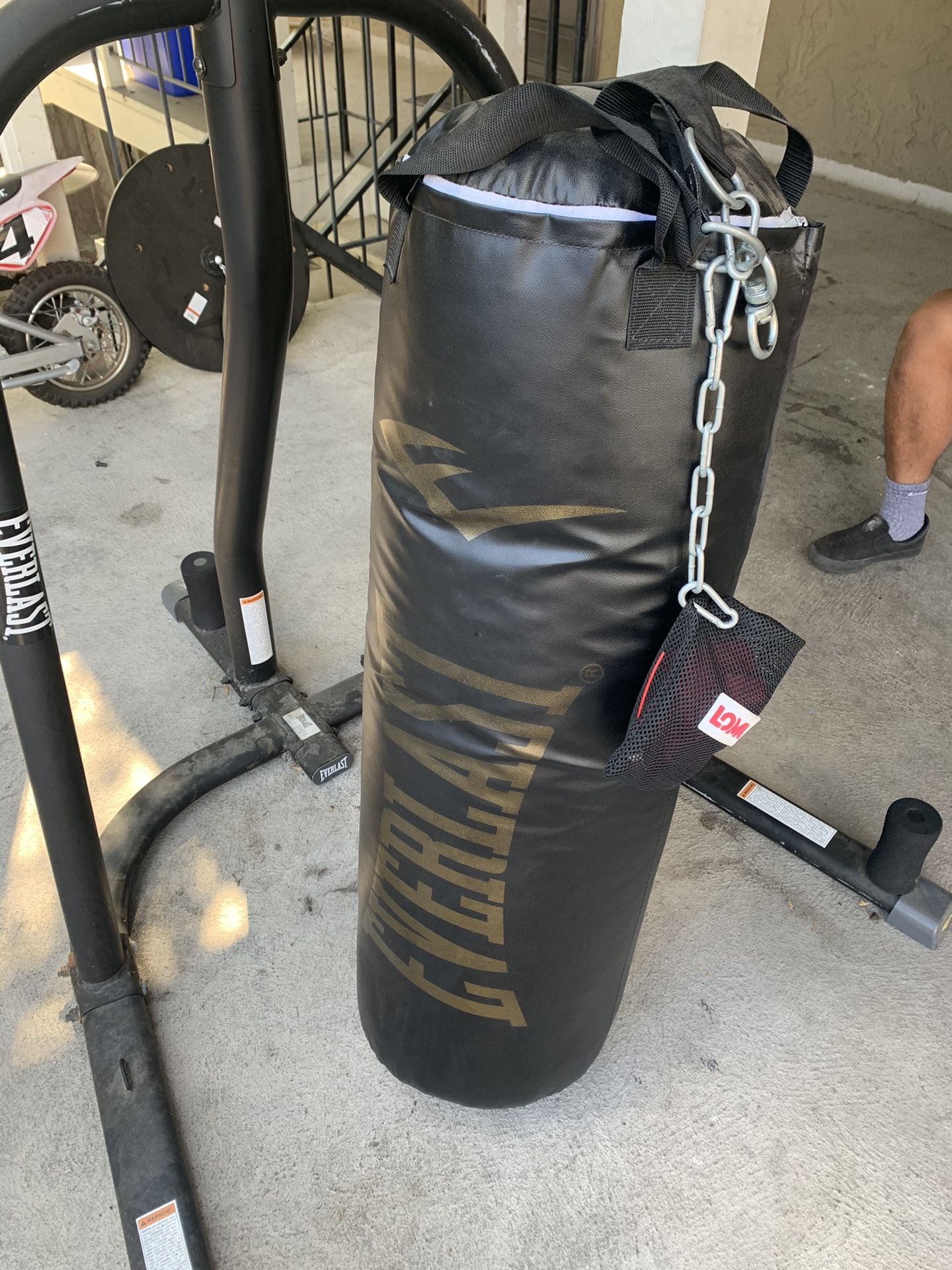 Everlasting 100lbs Punch Bag w/Speed Bag