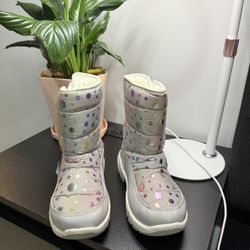 Girls Snow Boots Size 2