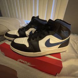 Air Jordan 1 Mid ‘Racer Blue’
