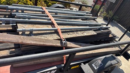 Used Scaffolding Pipes and Lumber Lot