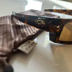 Oakley Sunglasses. Gascan S 
