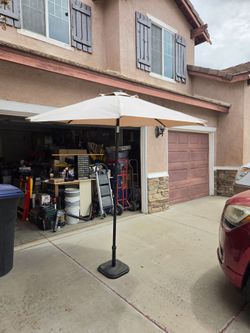Tan Crank & Tilt Round Patio Umbrella, 7.5'