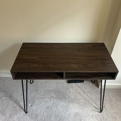 40 X 20 Brown Desk