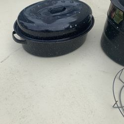 Blue Granite Porcelain Covered Oval Roaster