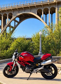 2009 Ducati Monster 696