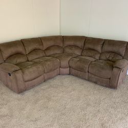 Recliner Sectional Couch Sofa *Free Delivery*