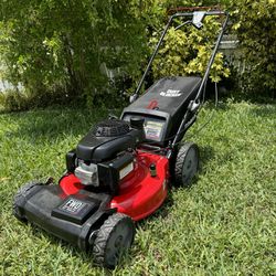 IMMEDIATELY AVAILABLE  SELF PROPELLED CRAFTSMAN  WITH 160cc 21”   CUT. LAWNMOWER . PERFECTLY  WORKING CONDITION POWERED BY SUPER HONDA ENGINE . STARTS
