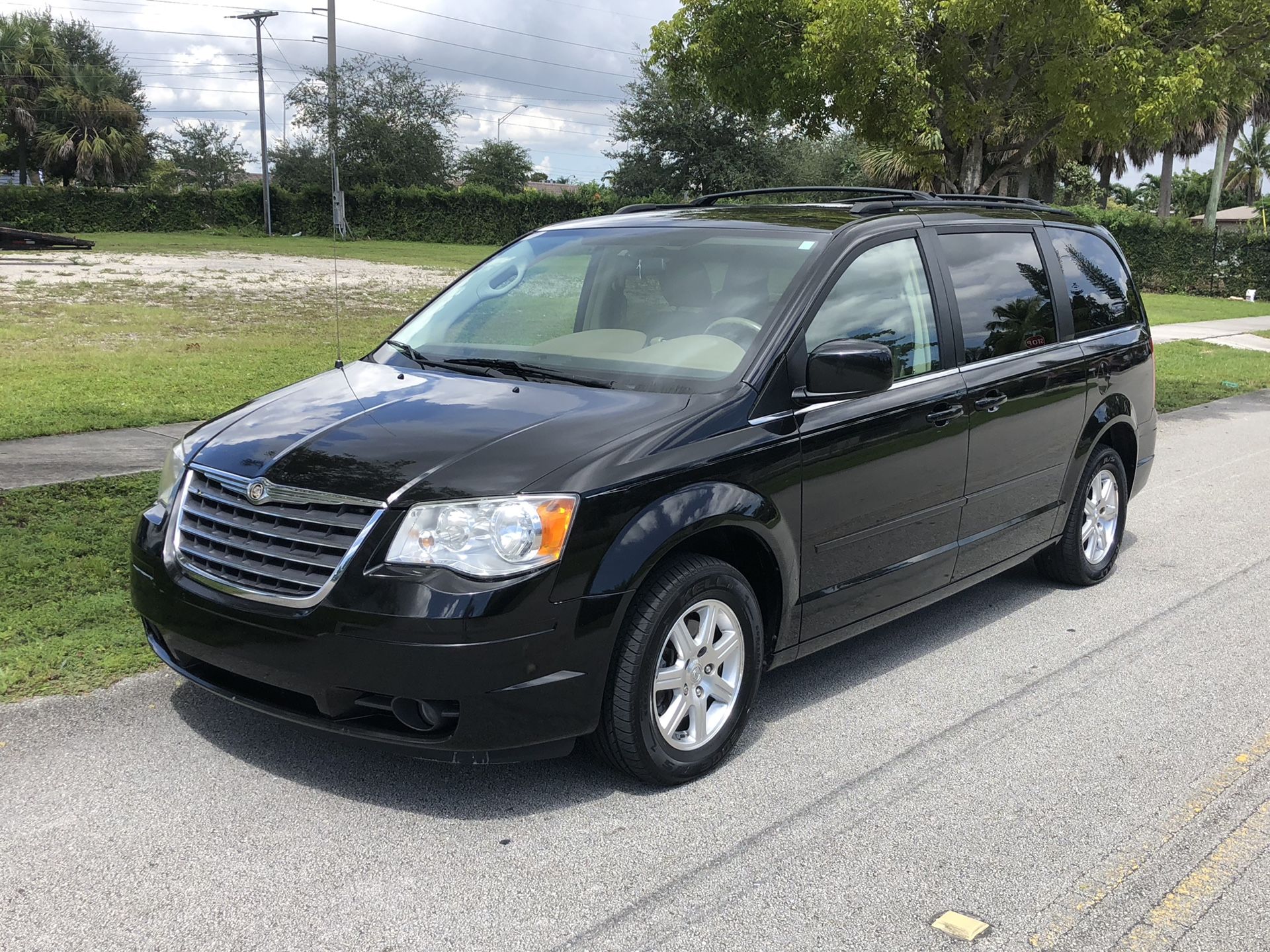 2008 CHRYSLER TOWN AND COUNTRY