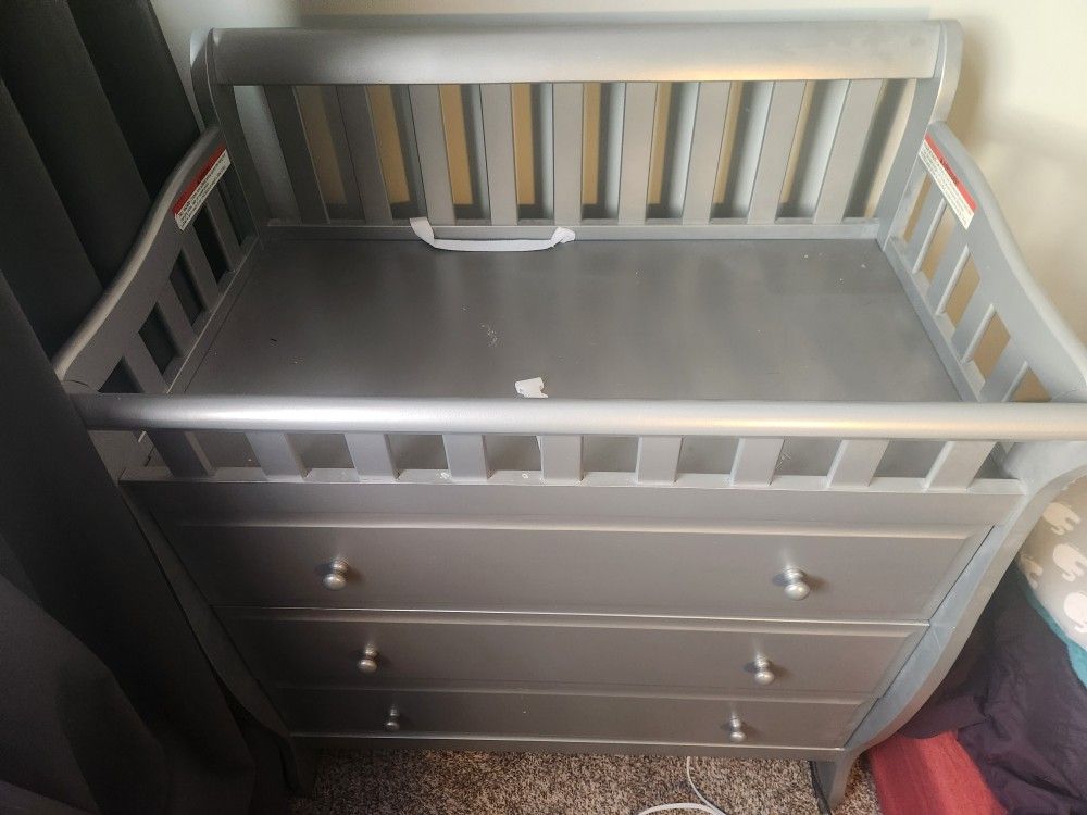 Baby Changing Table And Dresser Combo
