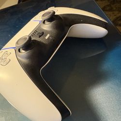 Black and White Ps5 Controller